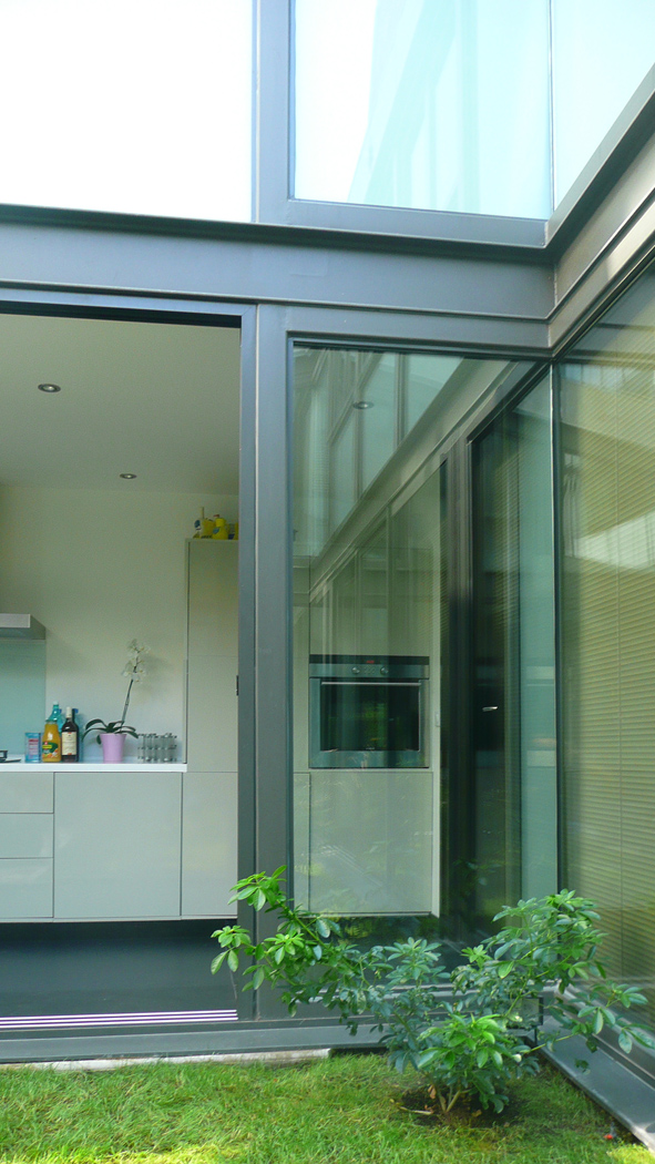 Réalisation d'une maison à patio à paris 17e