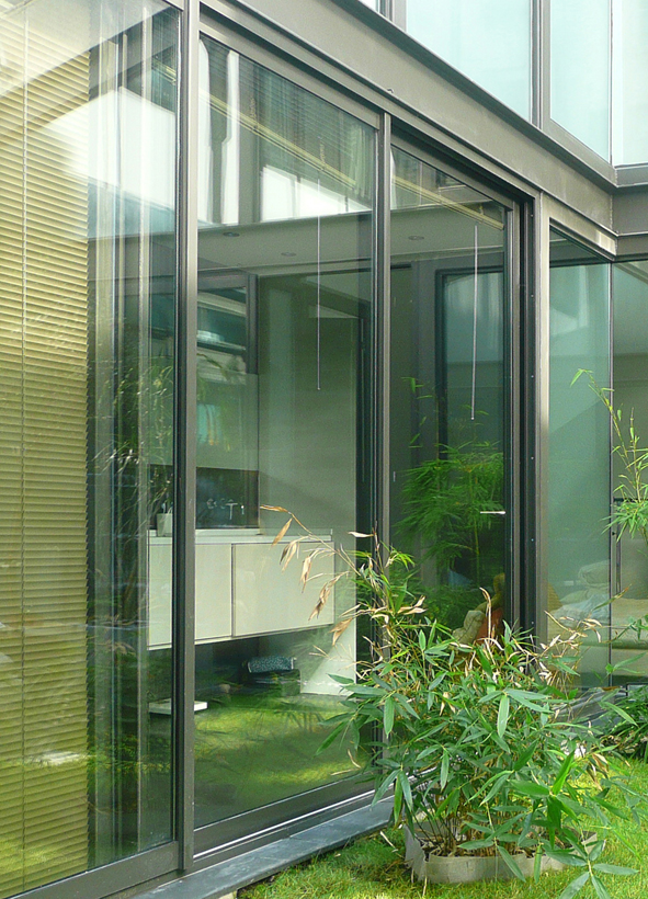 Réalisation d'une maison à patio à paris 17e